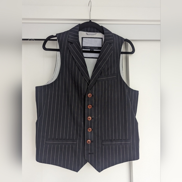 Tommy Hilfiger Vest - Picture 2 of 2